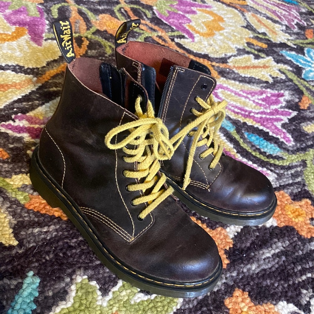 Big girls Dr.marten pascal boots, yellow laces; dark maroon color